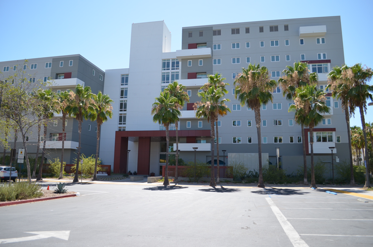 Zura Exterior
